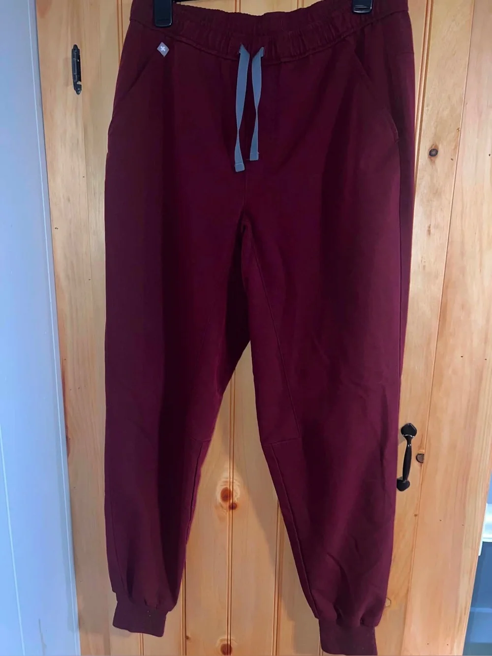 Men’s Figs Tansen Jogger Scrub Pants- Burgundy- Size Medium